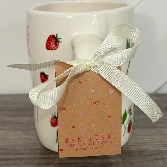 NWT Rae Dunn Love is Sweet 🍓 Mug - Picture 2 of 6